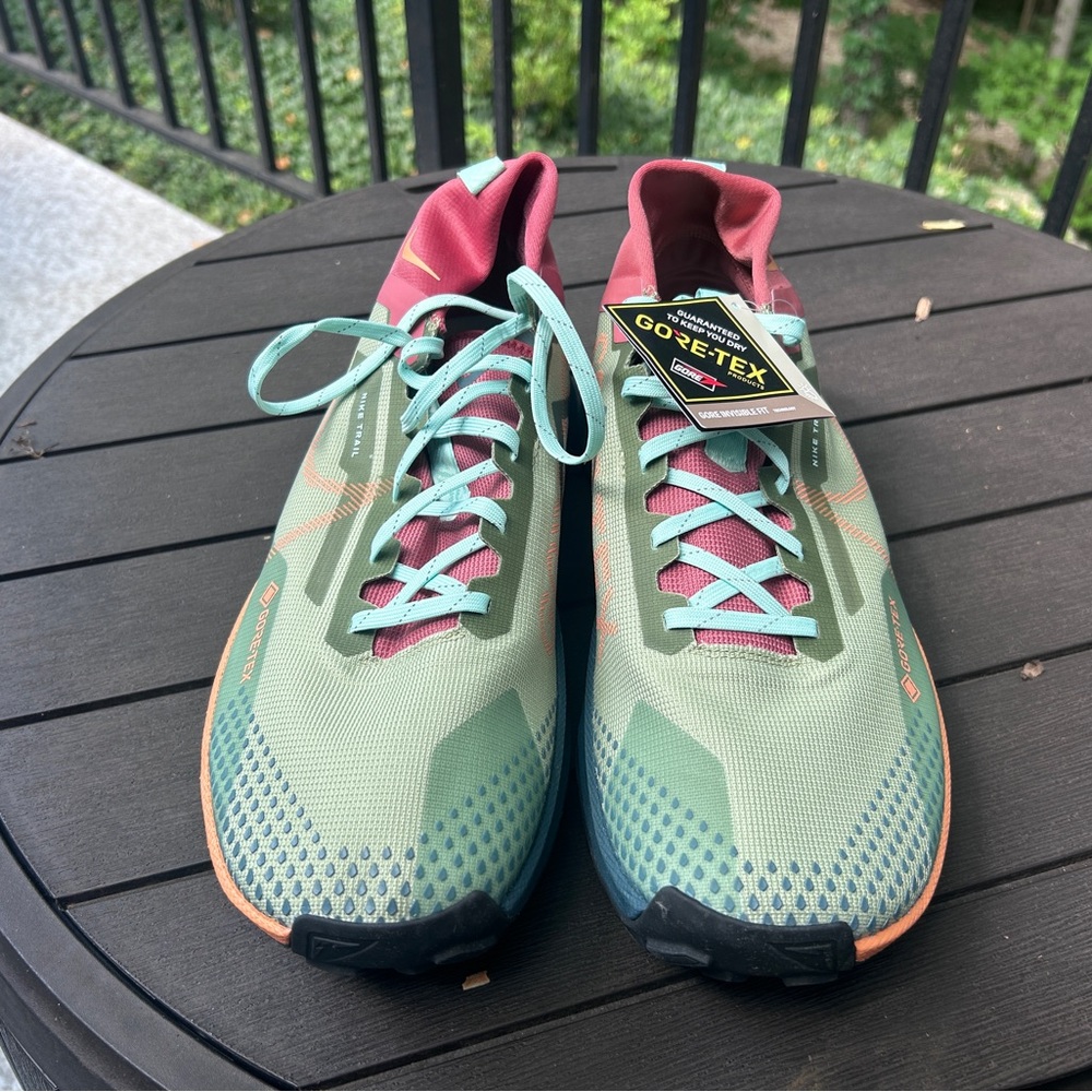 GORE-TEX Women's Mint and Coral Athletic Shoes